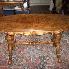 Table - Antique centre table