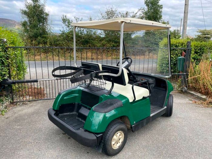 Yamaha petrol golf buggy