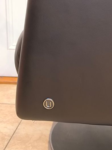 Original Natuzzi Italia "Liu" Leather Swivel Armchair - Excellent Condition