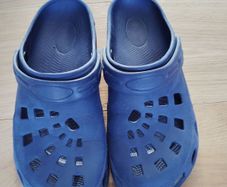 women sandals/garden shoes.Size 6/39