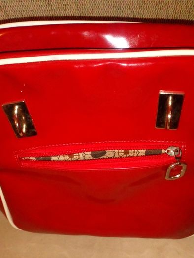 Retro Style Handbag