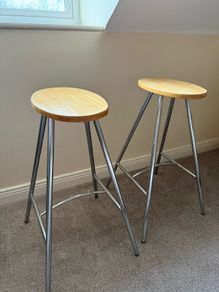 Bar stool