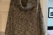 Knitted cape Linea