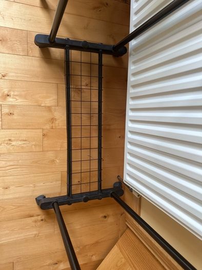 Double bar cloth rail