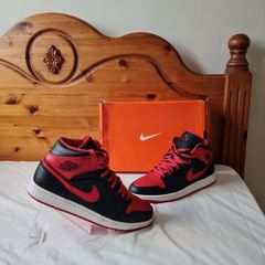 2022 nike jordan mid 1 alternate bled Size 9 eu 44 black/red leather in new condition