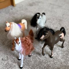 Toy horses