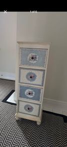Tallboy dresser