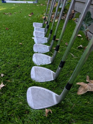 golf club set including bag and trolley