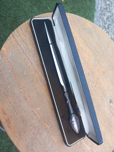 Silver handle letter opener, with original box. D18 Post 8e