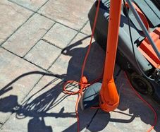electric grass trimmer