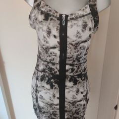 Dolce Vita zipped dress Size UK10/12 EU38/40 Postage included