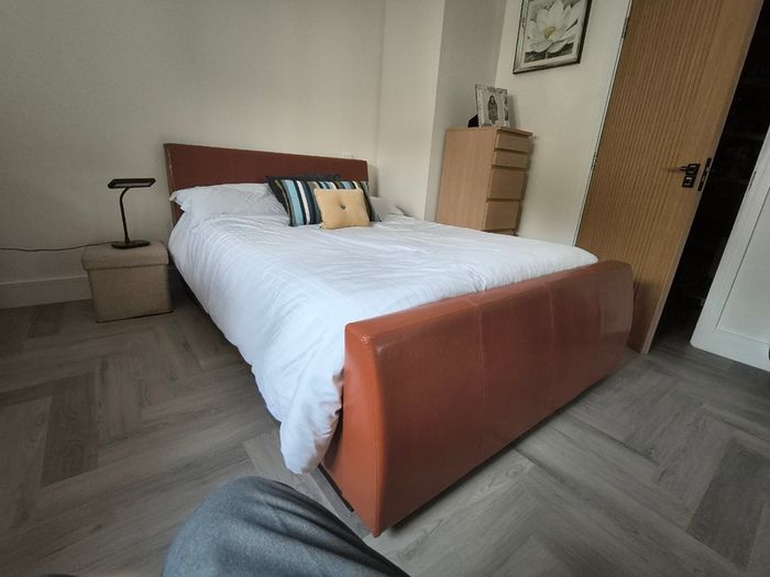 Beautiful Std 4ft 6 " Bed