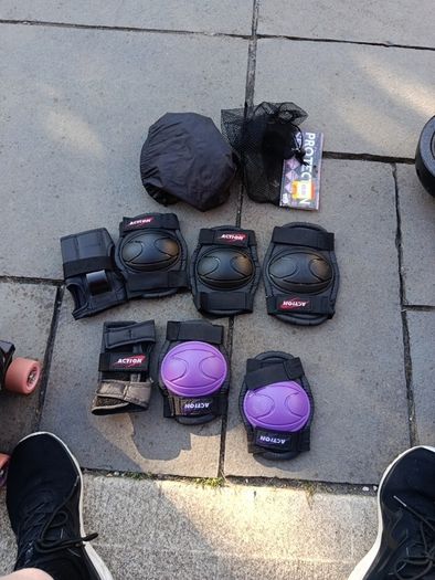 Girls skates, blades, pads and helmet