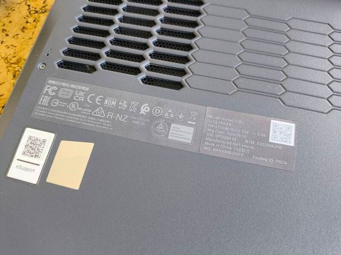 Gaming Laptop Lenovo Loq i5 12450HX 8/12 RTX3050 6gb 95w 16gb Ddr5 512GB Nvme 144hz Win11 Rgb