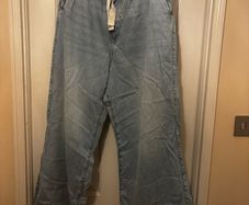 Wide leg jeans