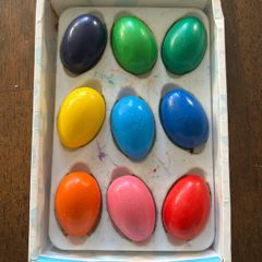 Baby egg crayons