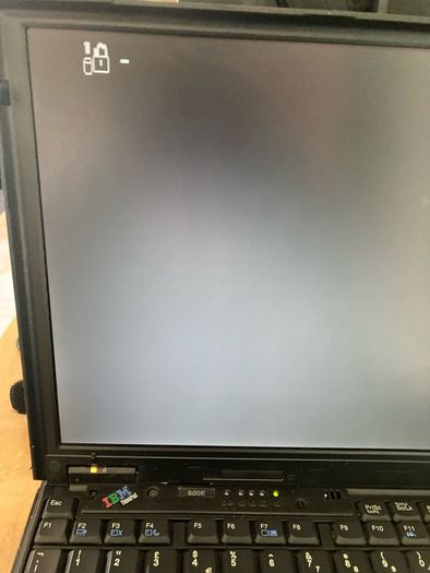 IBM ThinkPad 600e retro laptop