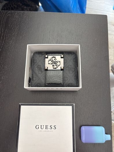 guess purse