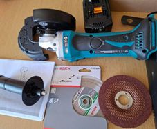 Makita Angle Grinder 18V Kit