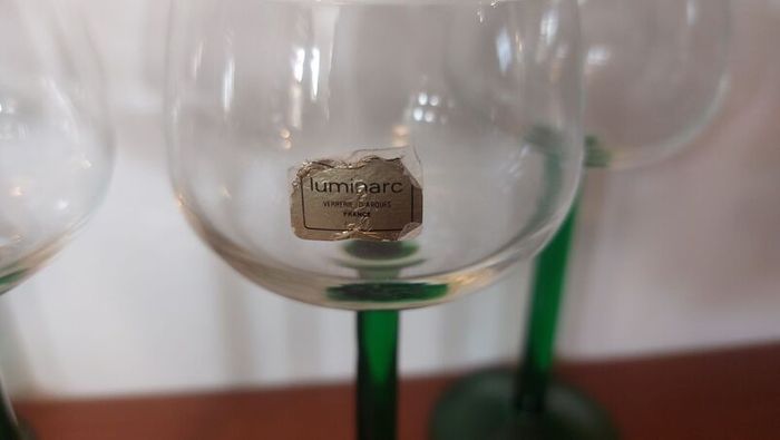 Fabulous Set of Four Vintage Retro Luminarc Long Emerald Green Stemmed Alsace White Wine Glasses, Made in France, Circa 1970, (Straight Stems)