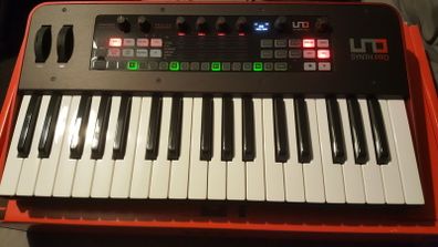 IK Multimedia UNO Synth Pro Keys - Analog Synthesizer