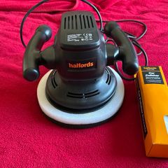 Halfords car polisher with new cleaning bonnets