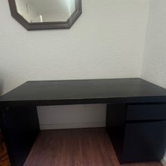 Black Office Desk