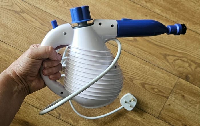 Steam cleaner