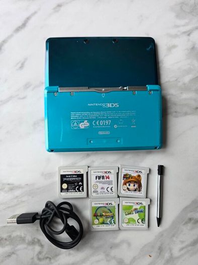 Nintendo 3ds aqua blue