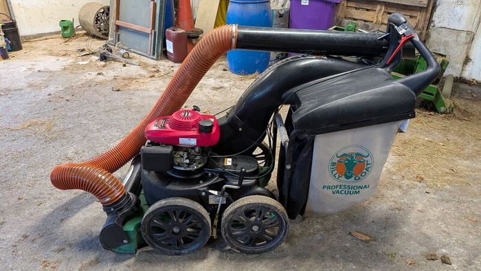 Billy Goat MV650 SPH self propelled vacuum