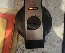 Crepe maker