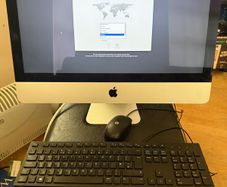 Apple iMac 21.5   8GB RAM   1TB Fusion Drive