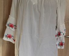 John & Tina off shoulders embroidered blouse size UK18 EU46 Postage included