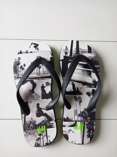 Boys flip flops