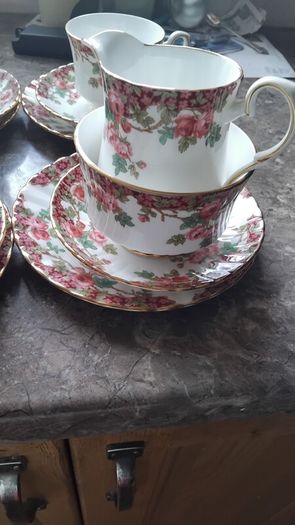 20piece Royal Stratford Old Country  Garden