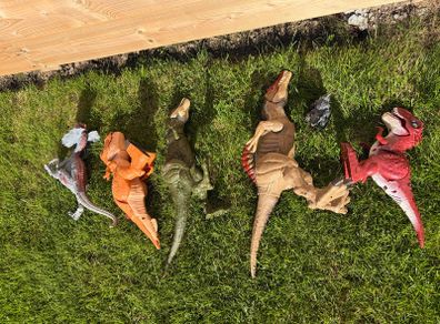 dinosaur toys