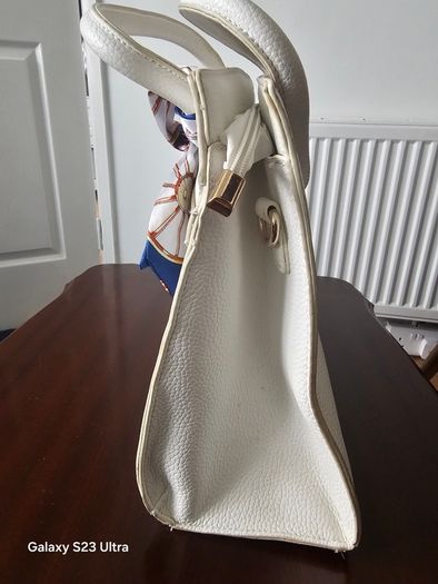 hand bag