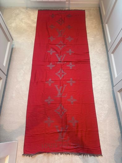 Beautiful womens XL scarf