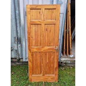 Door 204