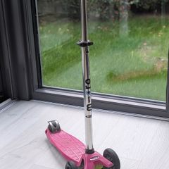 Micro children's scooter Maxi - pink