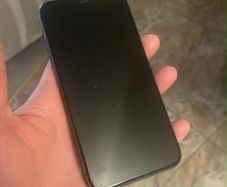 iPhone 11 black 64GB mint condition sim free
