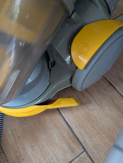 Free Dyson vacuum cleaner
