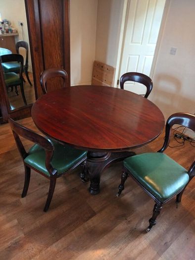 Antique Mahogany Breakfast table