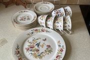 Arklow Pottery Ireland 21 Piece Teaset Bird of Paradise