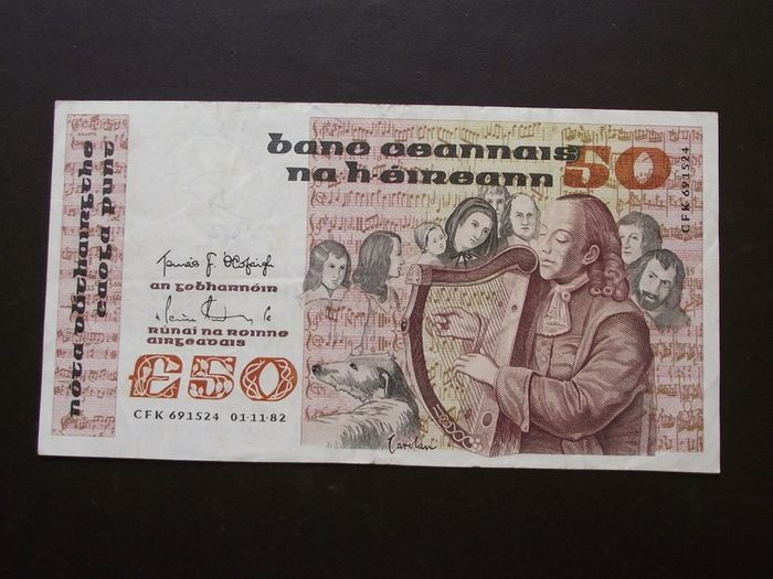 1982 Central Bank of Ireland 50 Pounds. B Series