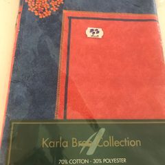 Tablecloth & 4 Placemats - New