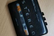 Crown SZ-32 Walkman Cassette Player