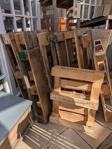 Pallets for free