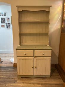 Kitchen dresser