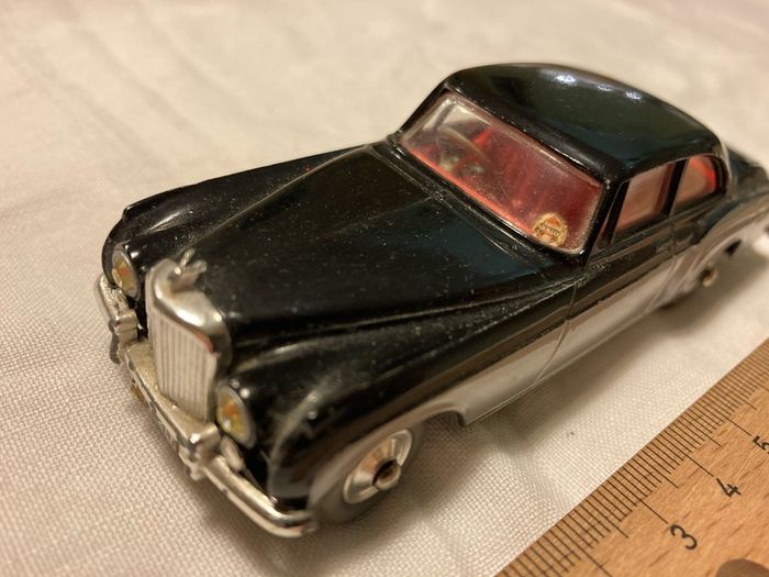 Corgi 224. Bentley Continental Sports Saloon. Mint.1961/65.